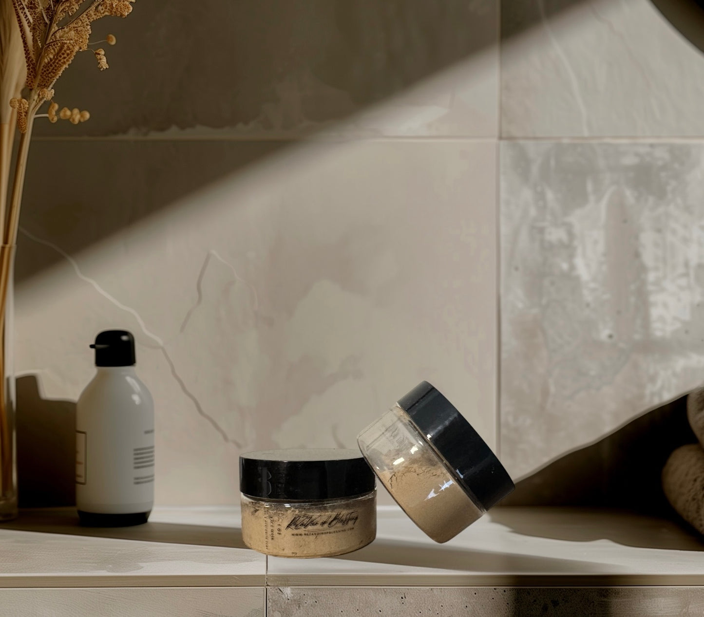 Aloe and Bentonite Powder Face Mask